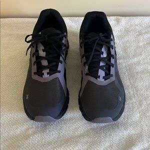 On Running Gray and Lavender Men’s Sneakers Size 13 - Never Worn